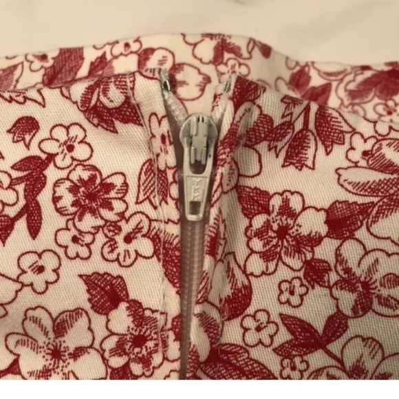 Floral Print Size 16 Straight Skirt White Red 22" - Picture 3 of 7